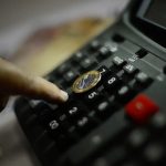 Endividamento das famílias fica estável em junho, diz CNC Endividamento das famílias fica estável em junho, diz CNC