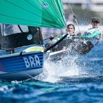 Martine Grael e Kahena Kunze vão à regata da medalha, mas sem chance de pódio