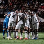 Jogadores do Vasco se posicionam sobre caso envolvendo Leo e comediante: 'Oportunista'