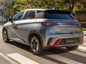 Deputado apresenta PL pedindo isenção de IPVA para veículos elétricos no Acre como forma de incentivo