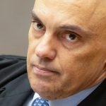 Moraes abre inquérito sobre mensagens e PF intima ex-assessor