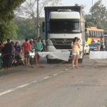 Moradores interditam BR-364 em protesto por condições de estrada e falta de água Moradores interditam BR-364 em protesto por condições de estrada e falta de água