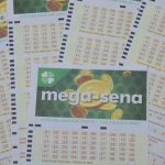 Mega-Sena: ninguém acerta dezenas, e prêmio acumula em R$ 16 milhões; veja números Mega-Sena: ninguém acerta dezenas, e prêmio acumula em R$ 16 milhões; veja números