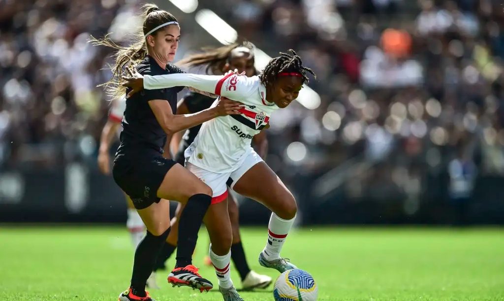Timão derrota o São Paulo e fica perto do 6º título do Brasileirão A1