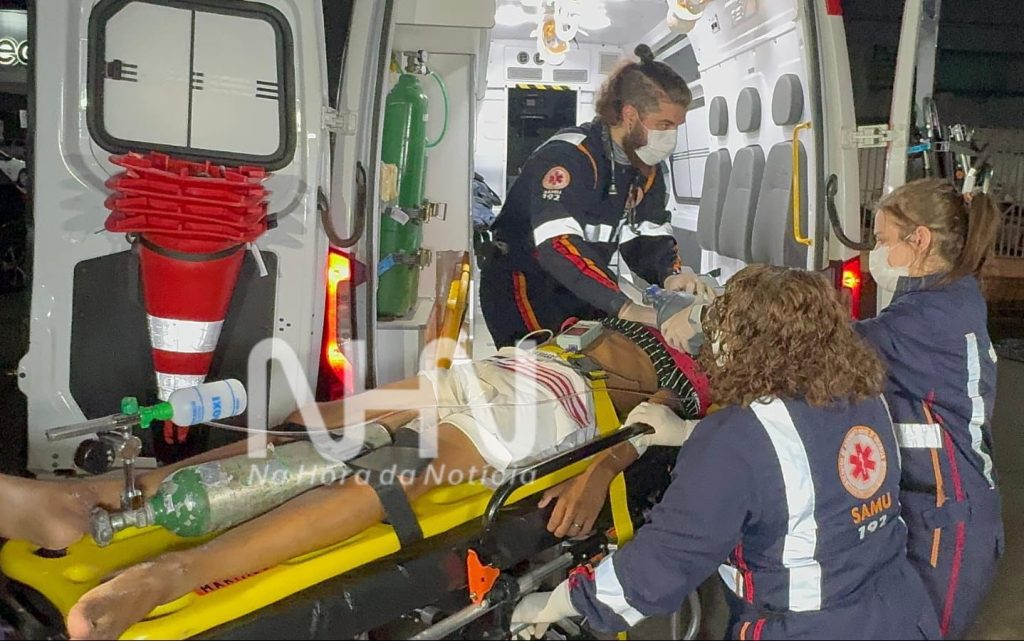 Adolescente de 13 anos vai cobrar pensão alimentícia e quase é morto a golpe de capacete na Baixada da Sobral