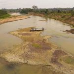 Rio Iaco atinge nível crítico: Seca histórica em Sena Madureira quebra recorde pelo quarto dia seguido Rio Iaco atinge nível crítico: Seca histórica em Sena Madureira quebra recorde pelo quarto dia seguido