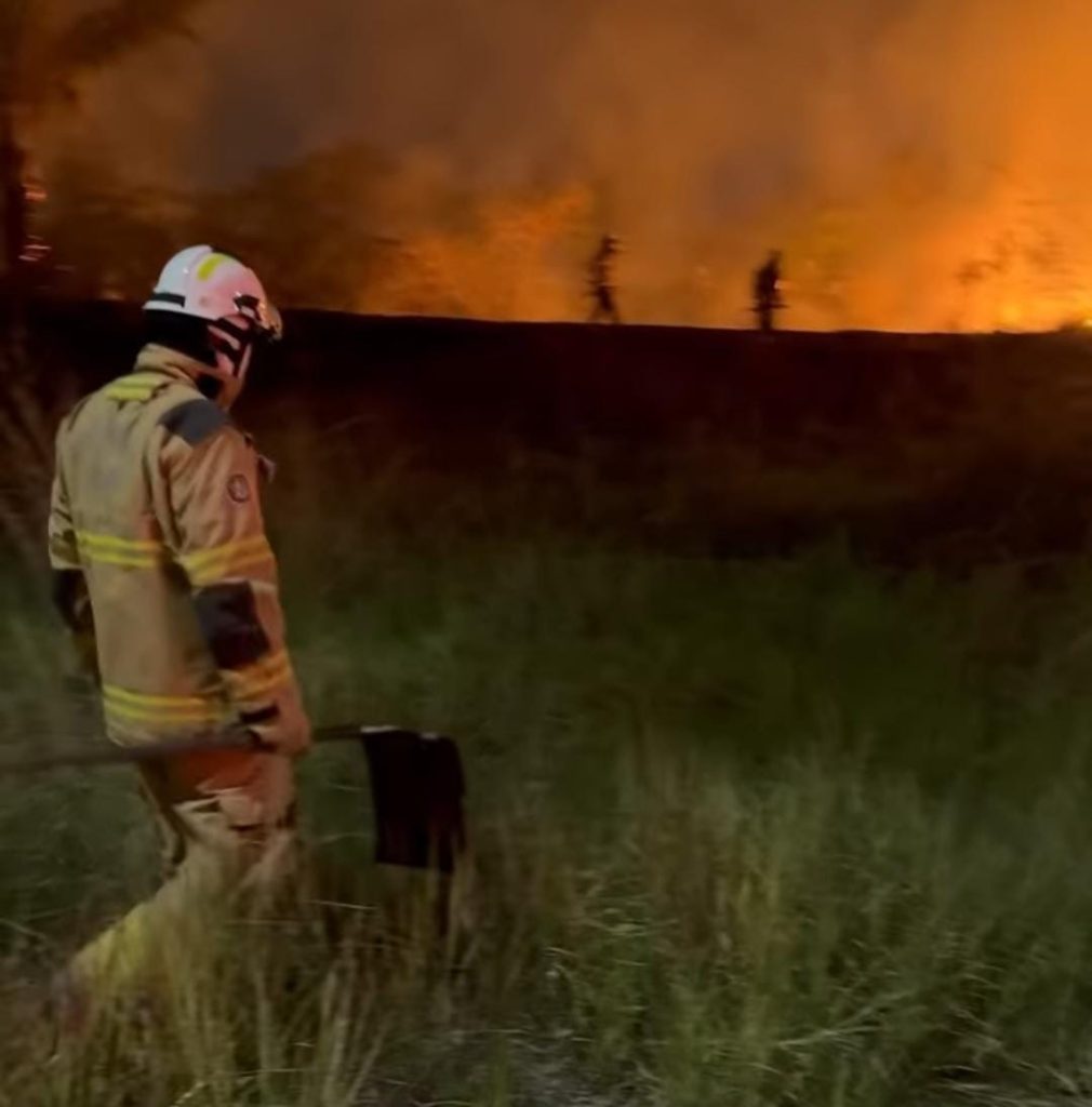 Incêndio na APA Raimundo Irineu Serra: Suspeito é procurado pela polícia após novo foco de chamas