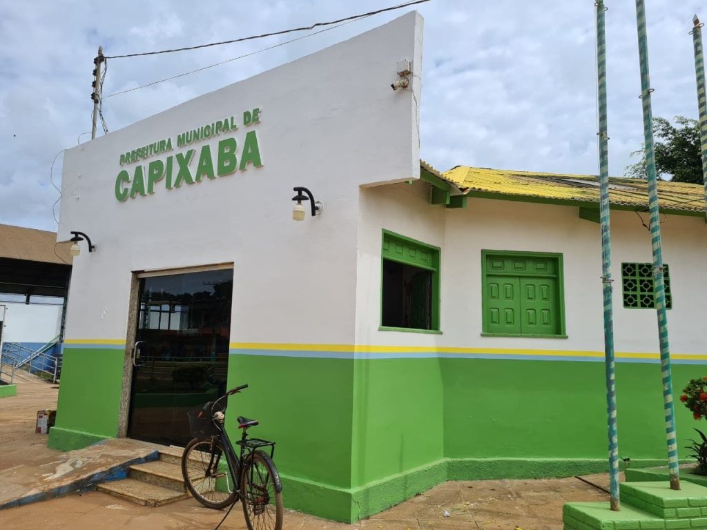 Saneacre recebe terrenos para construção de reservatório e estação elevatória em Capixaba