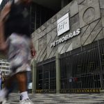 Petrobras tem novo recorde no processamento de petróleo do pré-sal Petrobras tem novo recorde no processamento de petróleo do pré-sal