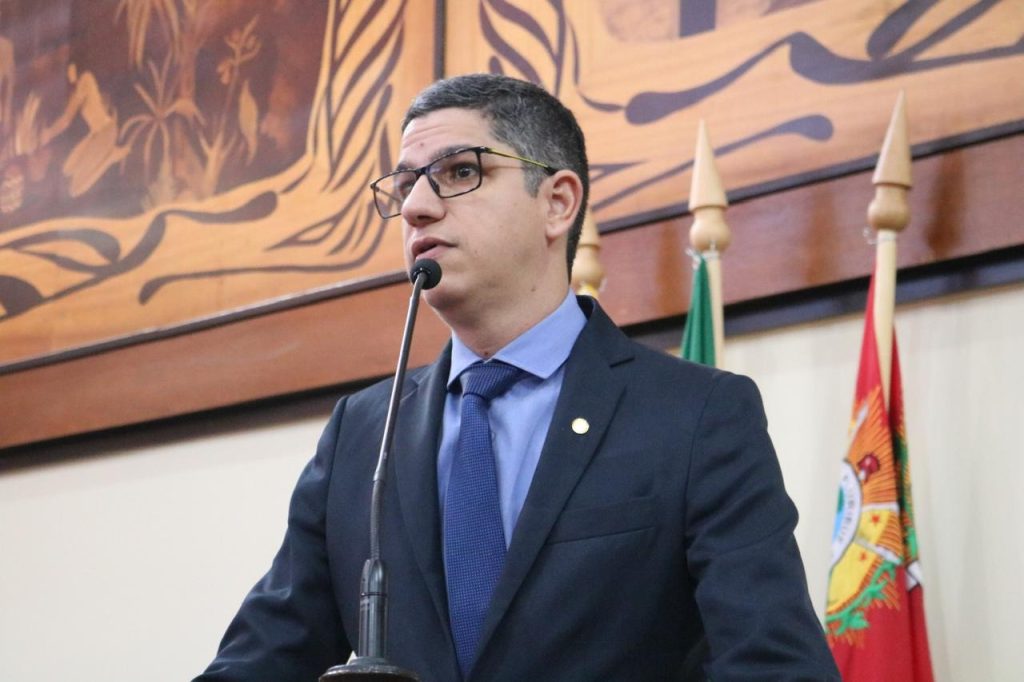 Deputado Fagner Calegário propõe Sessão Solene em alusão ao Dia Internacional da Pessoa Idosa e ao Dia Nacional do Idoso Deputado Fagner Calegário propõe Sessão Solene em alusão ao Dia Internacional da Pessoa Idosa e ao Dia Nacional do Idoso