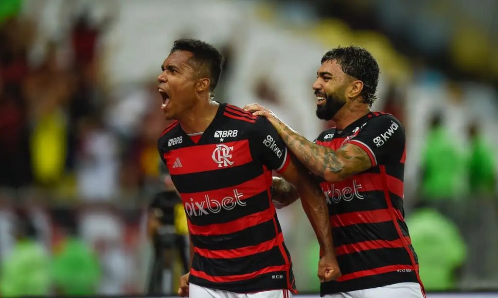 Flamengo sai na frente do Corinthians na semifinal da Copa do Brasil Flamengo sai na frente do Corinthians na semifinal da Copa do Brasil