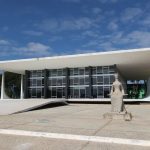 STF recebe duas ações para suspender PEC que limita atuação da Corte