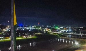 Acre em Luto: Bandeiras a meio mastro homenageiam Flaviano Melo