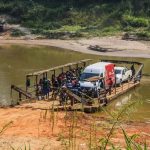 Seca Severa: Tráfego de caminhões boiadeiros é suspenso na travessia do Rio Acre em Xapuri