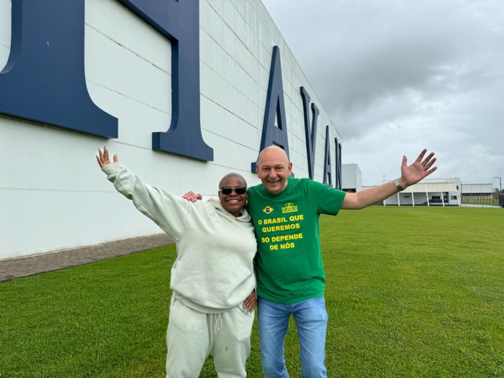 Jojo Todynho estreia como garota-propaganda da Havan e causa polêmica com uso de bordão