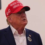 Com grande esquema de segurança, Donald Trump vota na Flórida: 'Temos vantagem substancial' Com grande esquema de segurança, Donald Trump vota na Flórida: 'Temos vantagem substancial'