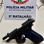 Homem é preso após expulsar convidados à tiros no Segundo Distrito Homem é preso após expulsar convidados à tiros no Segundo Distrito