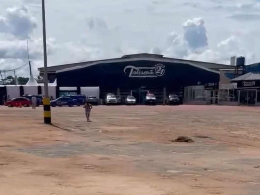 Trabalhadores morrem eletrocutados durante montagem de festa de Réveillon