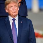 Trump diz que tarifas do Canadá e do México estão dentro do cronograma, apesar de esforços na fronteira e no combate ao fentanil Trump diz que tarifas do Canadá e do México estão dentro do cronograma, apesar de esforços na fronteira e no combate ao fentanil