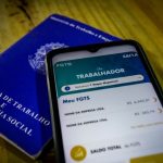 Governo vai permitir que demitido que usou saque-aniversário resgate o FGTS parado