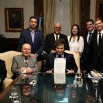 Milei é escolhido como Economista do Ano pela Ordem dos Economistas do Brasil Milei é escolhido como Economista do Ano pela Ordem dos Economistas do Brasil