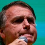 Barroso convoca sessão extra para julgar recursos de Bolsonaro e Braga Netto Barroso convoca sessão extra para julgar recursos de Bolsonaro e Braga Netto