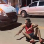 Homem finge acidente em avenida movimentada de Brasiléia e causa indignação nas redes sociais Homem finge acidente em avenida movimentada de Brasiléia e causa indignação nas redes sociais