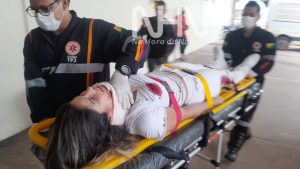 Estudante de enfermagem perde controle da motocicleta e colide contra mureta de elevado em Rio Branco