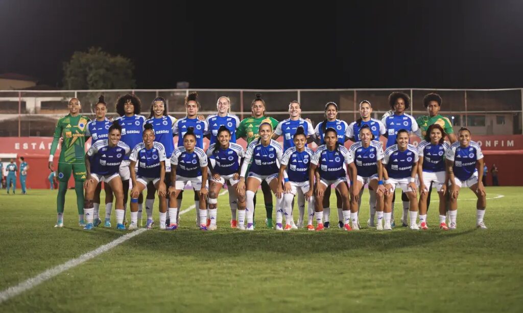 Cruzeiro derrota Real Brasília para liderar o Brasileiro Feminino
