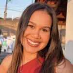 Amiga de Juliette enviou 'SOS' antes de ser morta com 34 golpes de faca Amiga de Juliette enviou 'SOS' antes de ser morta com 34 golpes de faca