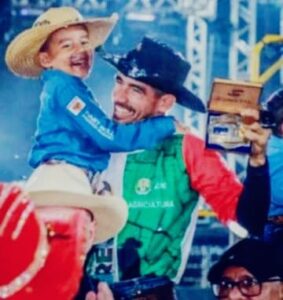 Expoacre 2025: Rondoniense João Peres conquista o título de campeão em rodeio histórico