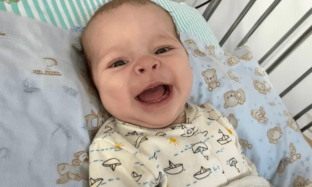 Bebê Calebe deixa UTI e apresenta melhora após transferência para Hospital em São Paulo Bebê Calebe deixa UTI e apresenta melhora após transferência para Hospital em São Paulo