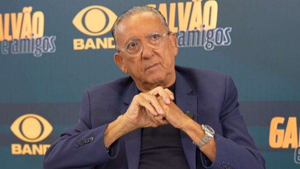 Galvão Bueno recebe alta após internação para tratar de pneumonia