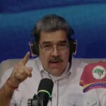 Maduro arrisca 'portunhol' e pede ajuda de brasileiros em transmissão ao vivo Maduro arrisca 'portunhol' e pede ajuda de brasileiros em transmissão ao vivo