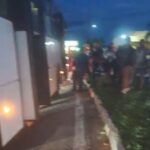 Ônibus quebra em via pública de Rio Branco e passageiros fecham rodovia em protesto