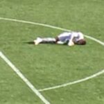Goleiro do Sudão desmaia em jogo, mas fica em campo e ajuda em vitória sobre Guiné Equatorial