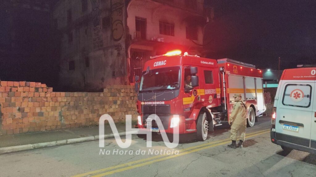 Prédio abandonado ao lado do Hospital da Criança é incendiado novamente em Rio Branco