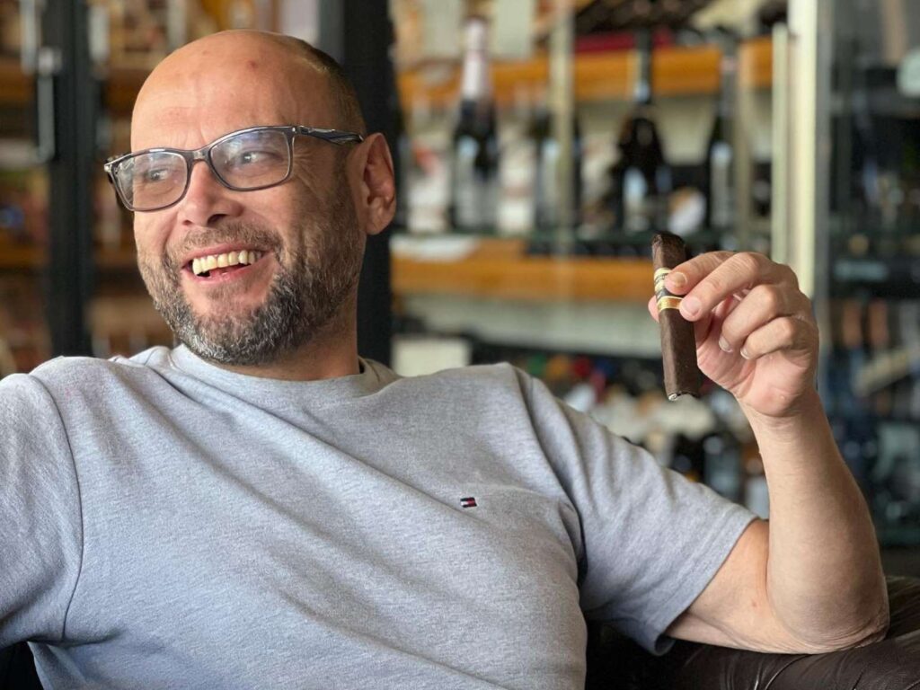 Marcelo VIP, apontado como um dos maiores golpistas do Brasil, morre aos 49 anos