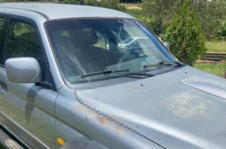 Mulher é agredida e arremessada de carro em movimento no RS