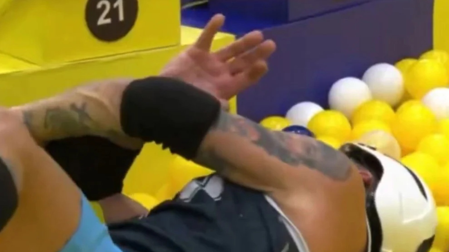 'BBB 26': Henri Castelli tem convulsão durante Prova do Líder e Globo toma atitude