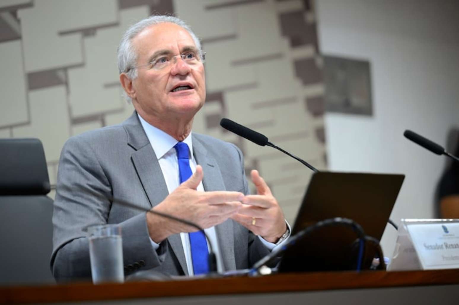 Comissão do Senado vai pedir documentos sobre o Master e convocar envolvidos, diz Renan