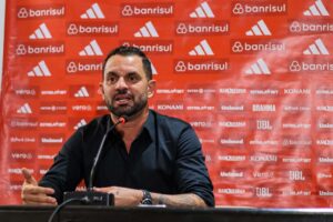 Ex-Palmeiras e Corinthians se envolve em acidente com morte na BR-101, no RS