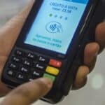 Comunicado para todos os brasileiros que usam a função de aproximação no cartão de crédito Comunicado para todos os brasileiros que usam a função de aproximação no cartão de crédito