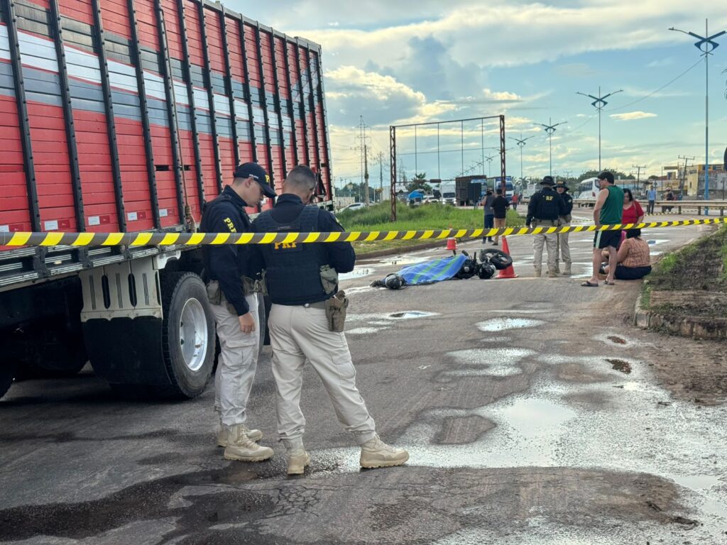 Motociclista de aplicativo tem a cabeça esmagada em acidente de trânsito em Rio Branco