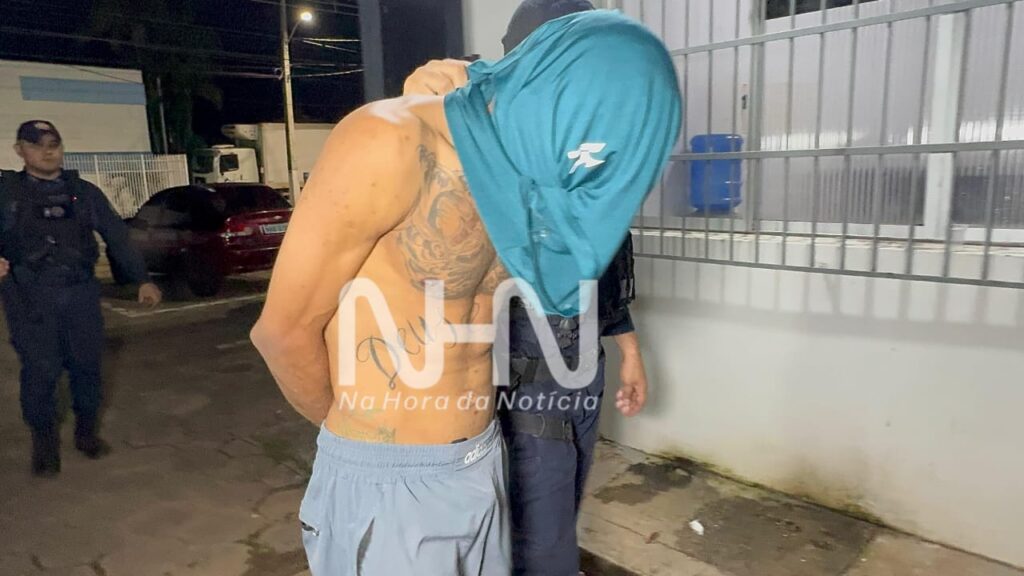 Monitorado por tornozeleira eletrônica é preso com espingarda calibre 12 após cerco policial no Segundo Distrito de Rio Branco