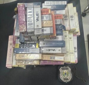 Carga de perfumes furtados é recuperada e homem acaba preso por receptação no interior do Acre