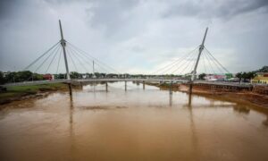 Rio Acre ultrapassa cota de alerta e pode transbordar ainda hoje em Rio Branco