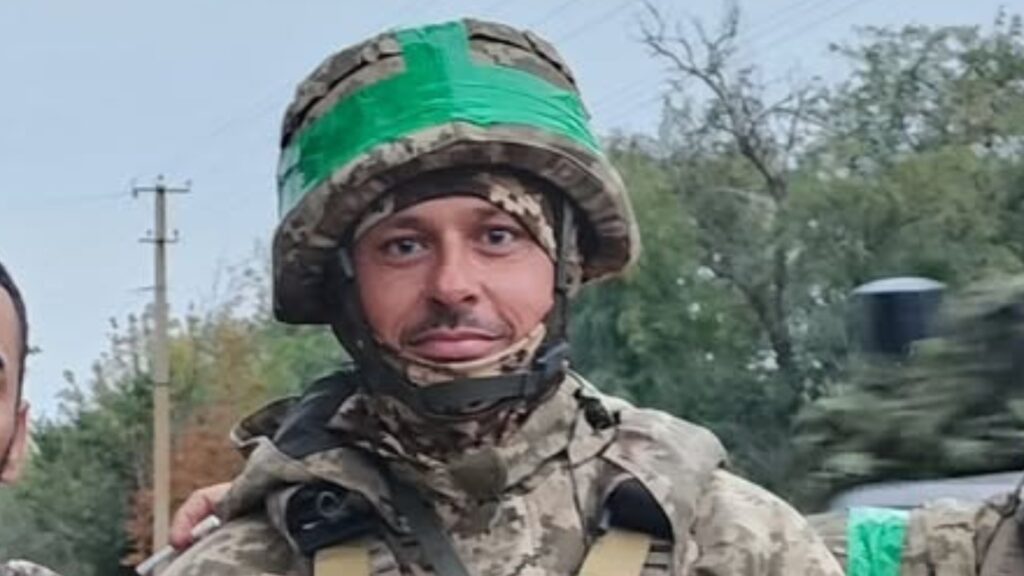 Voluntário na guerra da Ucrânia morre em acidente de parapente em SC