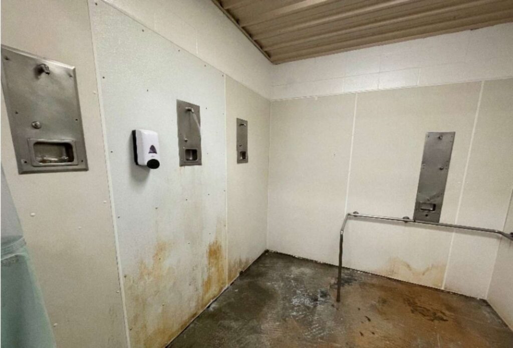 Esposa de brasileiro detido por imigração nos EUA denuncia condições desumanas: ‘Absolutamente deploráveis’