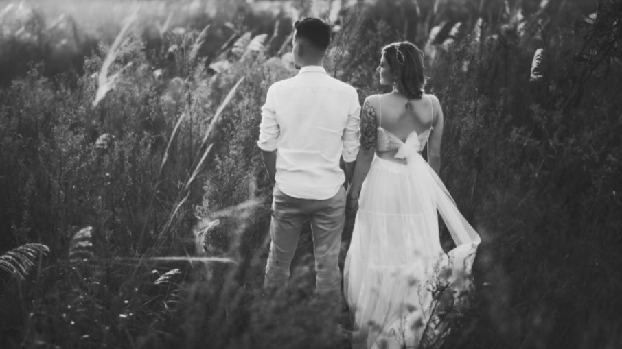 Marido de Isabel Veloso comove ao se despedir da esposa Marido de Isabel Veloso comove ao se despedir da esposa